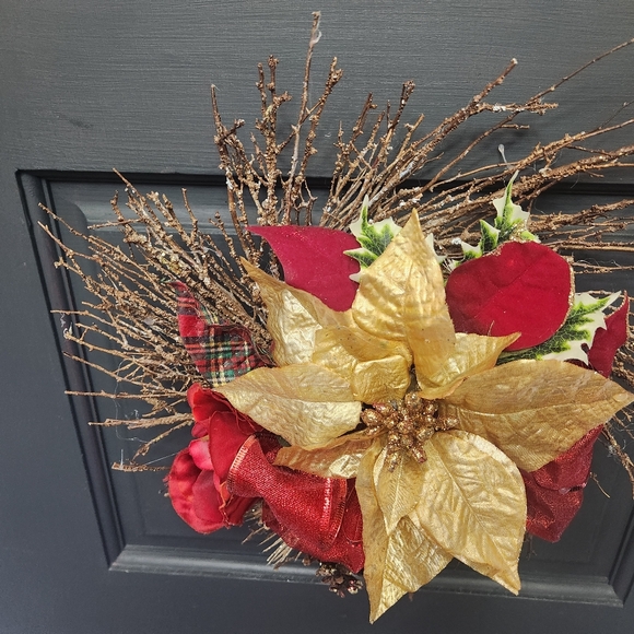 Beautiful Floral Wreath Holiday Christmas Home Decor Handmade Pinecones Small - Picture 3 of 4